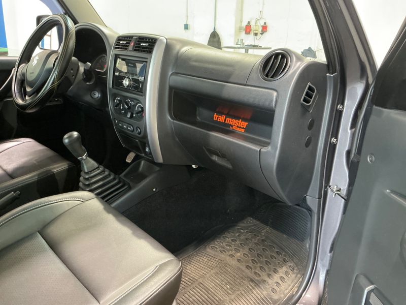 Suzuki Jimny 1.3 Basic 2016 – снимка 25