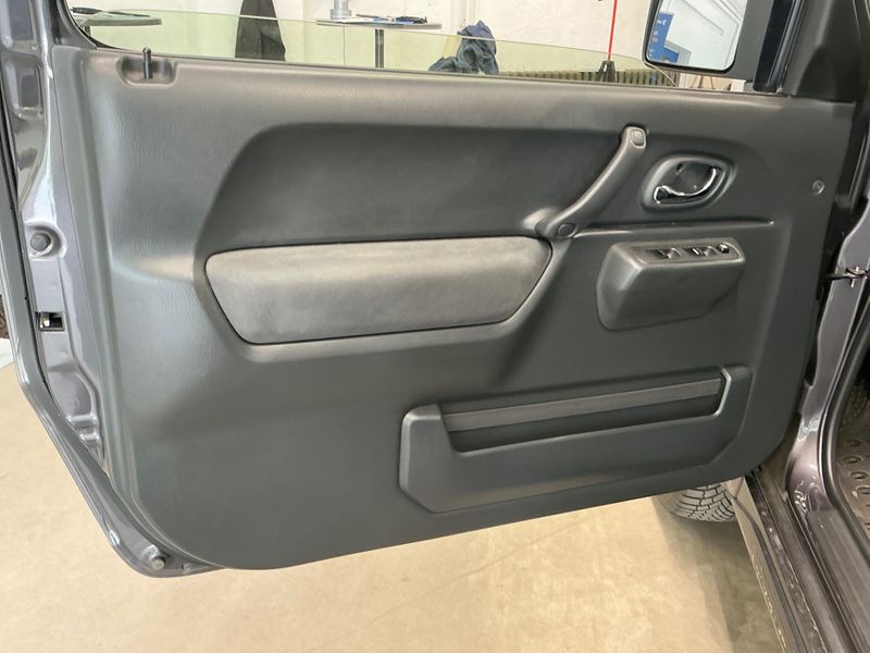 Suzuki Jimny 1.3 Basic 2016 – снимка 28