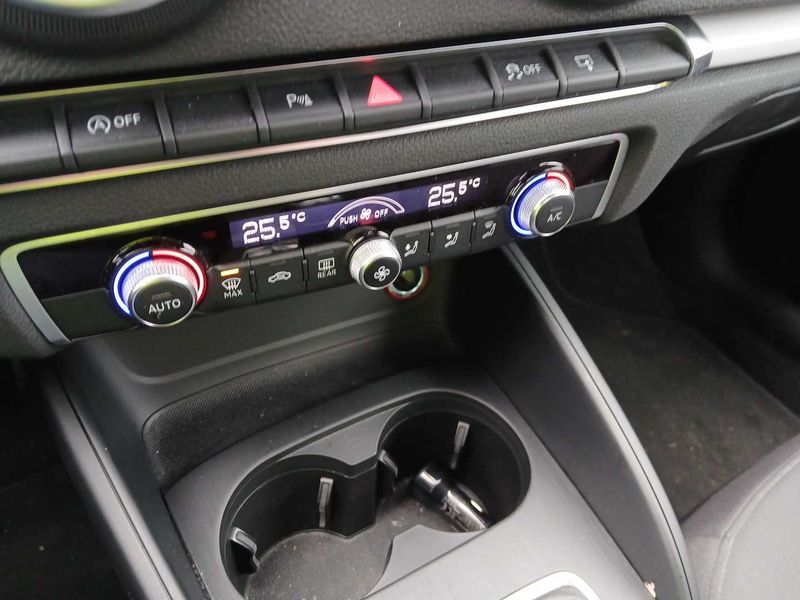 Audi A3 Limousine 1.6 TDI Attraction 2015 – снимка 27