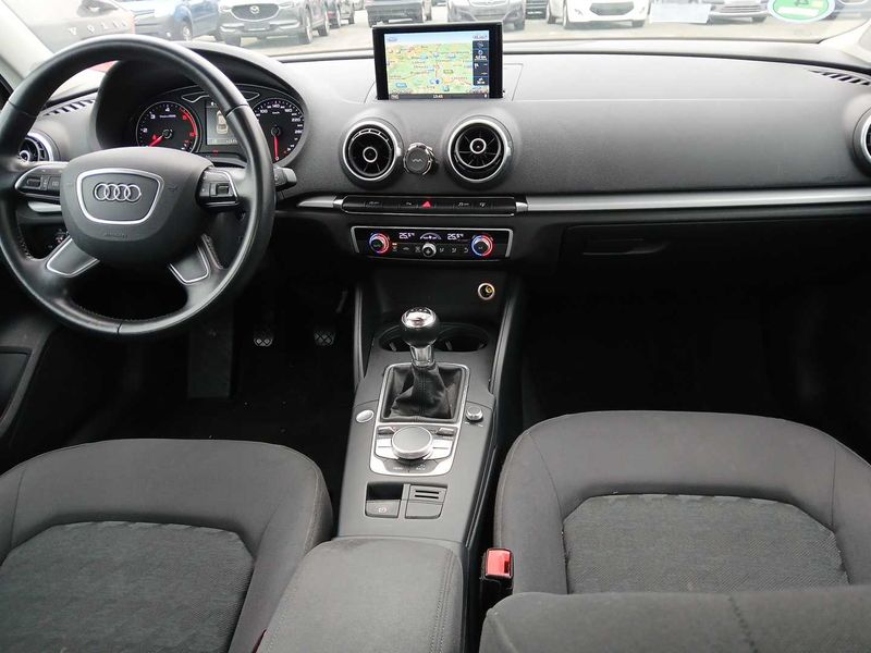 Audi A3 Limousine 1.6 TDI Attraction 2015 – снимка 11