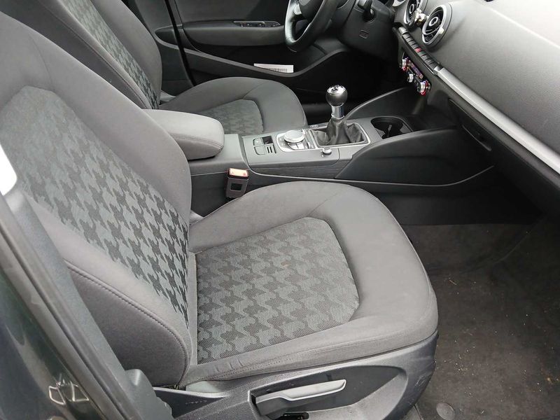 Audi A3 Limousine 1.6 TDI Attraction 2015 – снимка 10