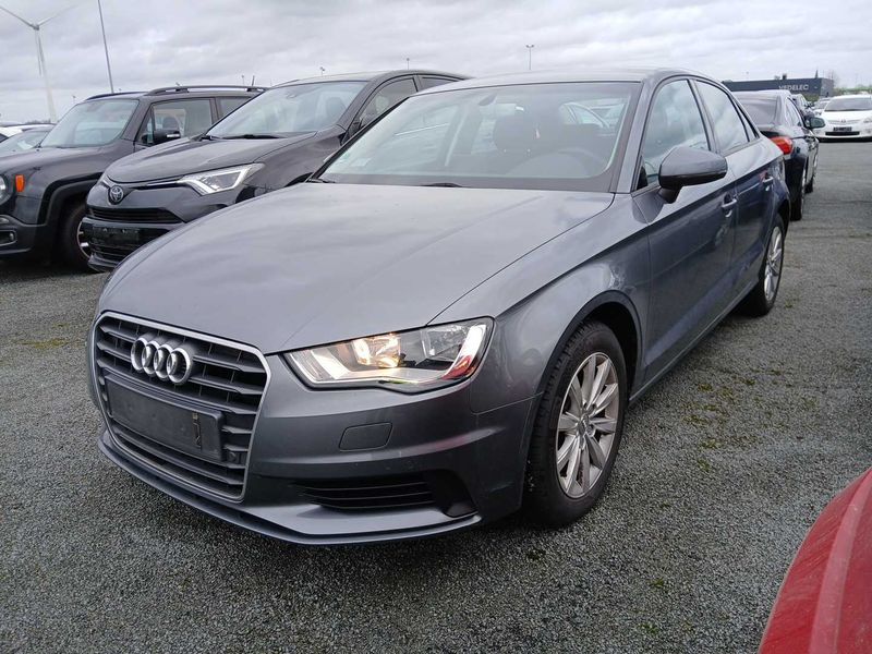 Audi A3 Limousine 1.6 TDI Attraction 2015 – снимка 1