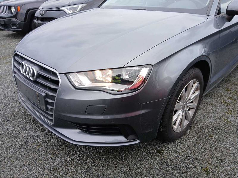 Audi A3 Limousine 1.6 TDI Attraction 2015 – снимка 2