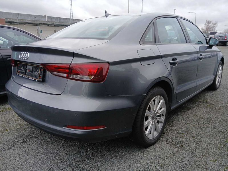 Audi A3 Limousine 1.6 TDI Attraction 2015 – снимка 5
