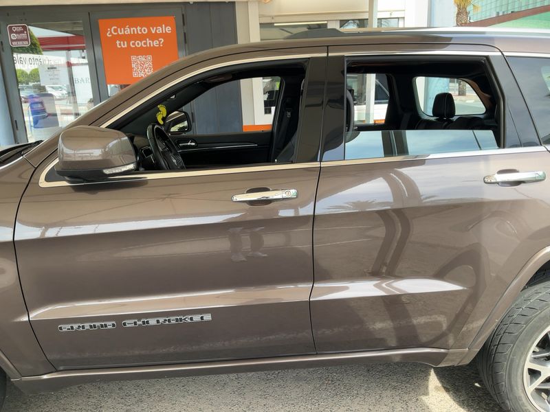 Jeep Grand Cherokee 3.6 V6 Overland 2019 – снимка 4