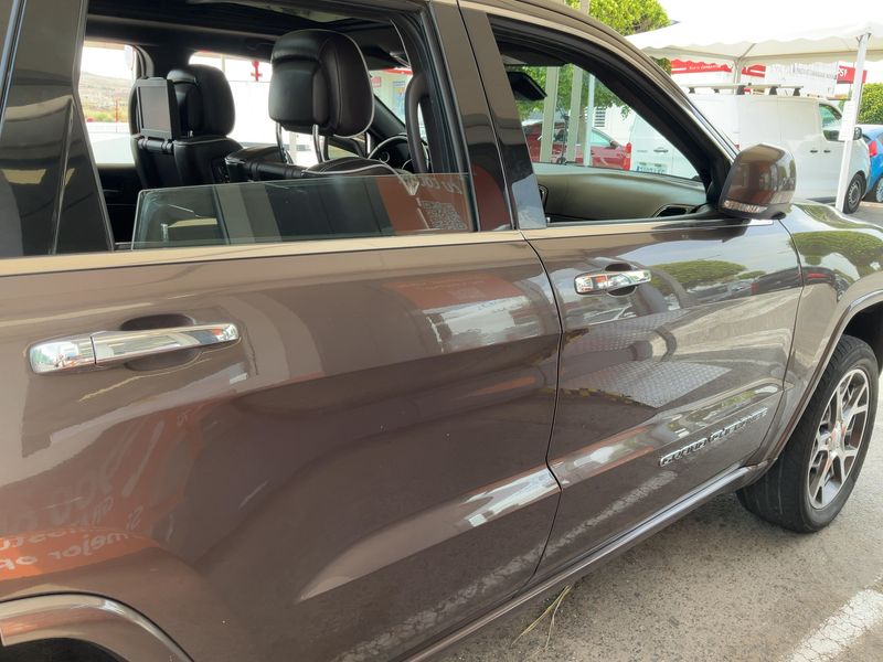 Jeep Grand Cherokee 3.6 V6 Overland 2019 – снимка 10