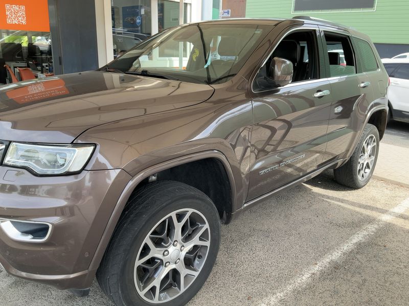 Jeep Grand Cherokee 3.6 V6 Overland 2019 – снимка 2