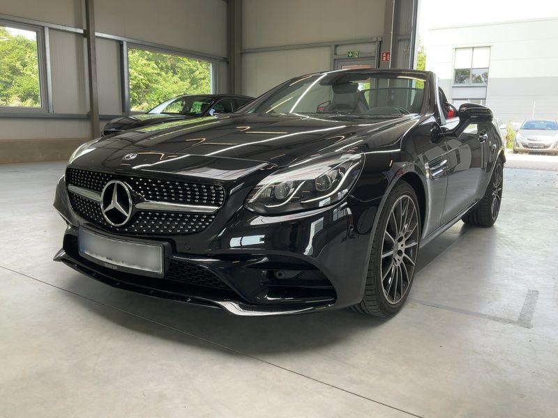 Mercedes-Benz SLC-Klasse SLC 200 CGI AMG Line 2018 – снимка 1