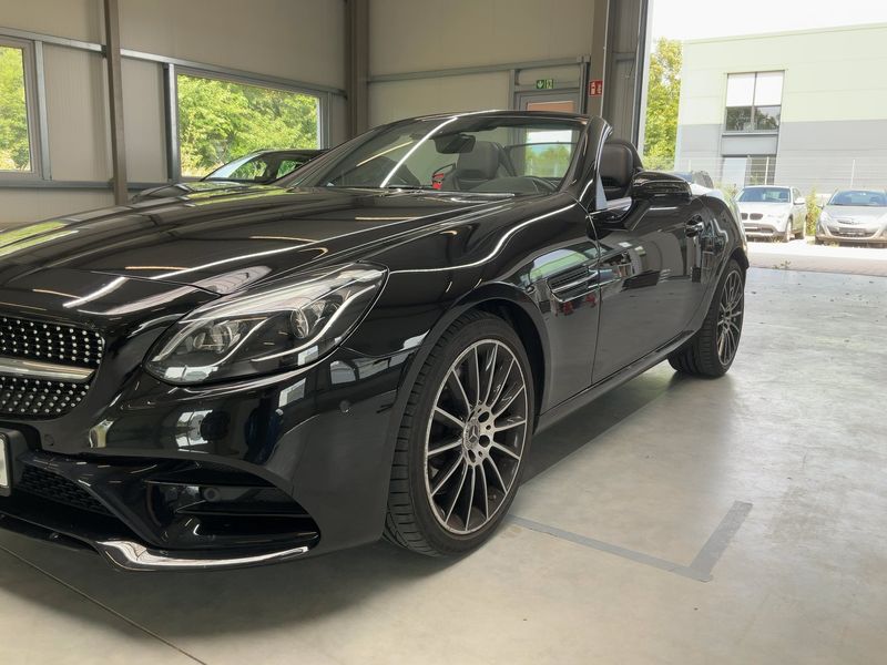 Mercedes-Benz SLC-Klasse SLC 200 CGI AMG Line 2018 – снимка 2