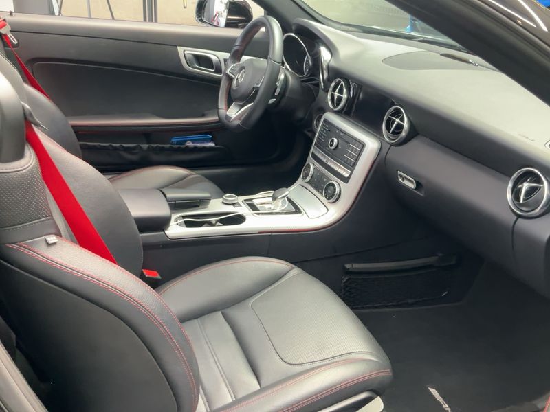 Mercedes-Benz SLC-Klasse SLC 200 CGI AMG Line 2018 – снимка 16