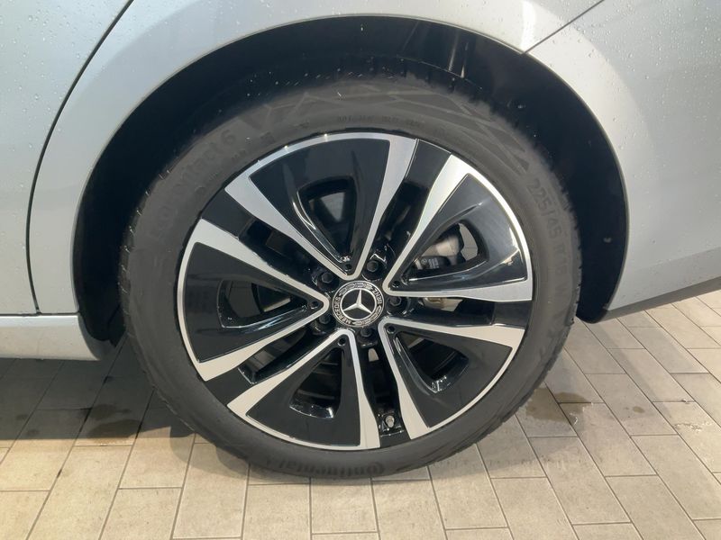 Mercedes-Benz CLA-Klasse CLA 180 Shooting Brake Mild-Hybrid Progressive Line Edition 2024 – снимка 5