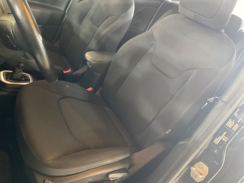 Jeep Renegade 2.0 M-Jet Night Eagle 4WD 2019 – снимка 23