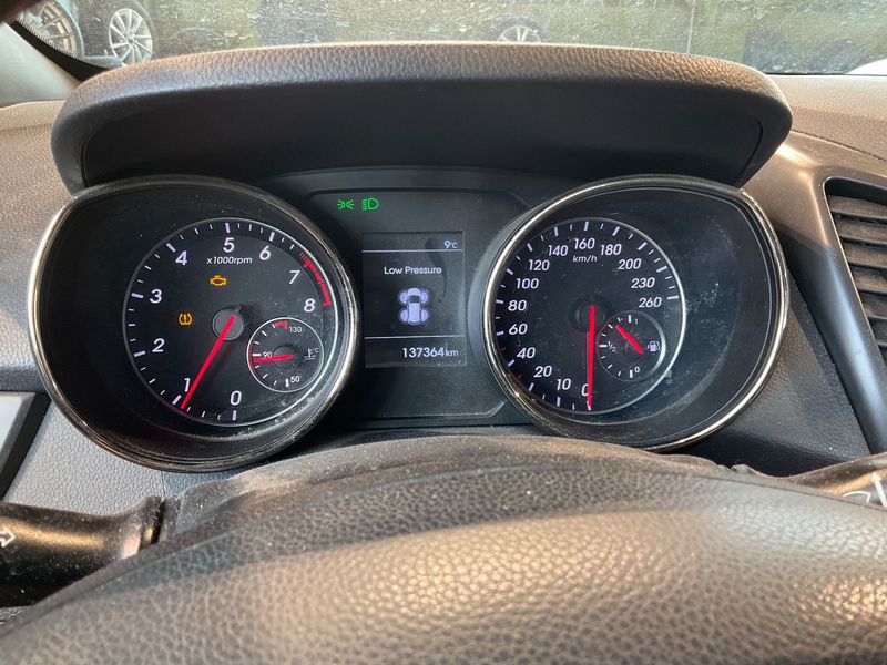 Hyundai i30 1.6 TGDI Turbo 2015 – снимка 19