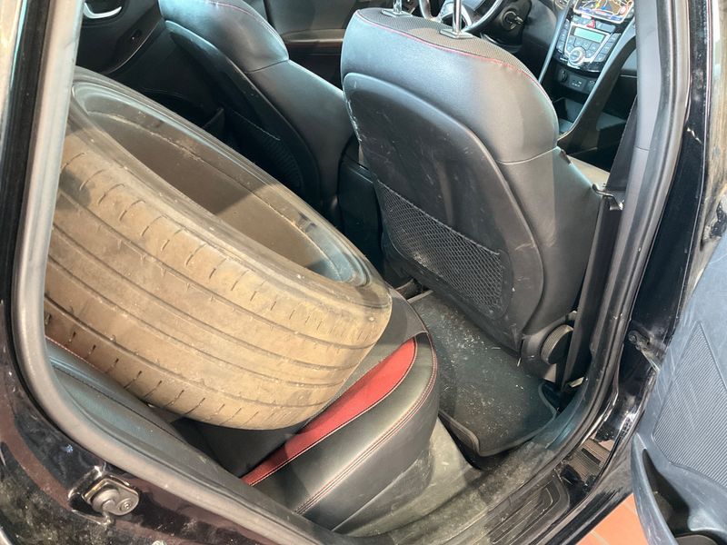 Hyundai i30 1.6 TGDI Turbo 2015 – снимка 37