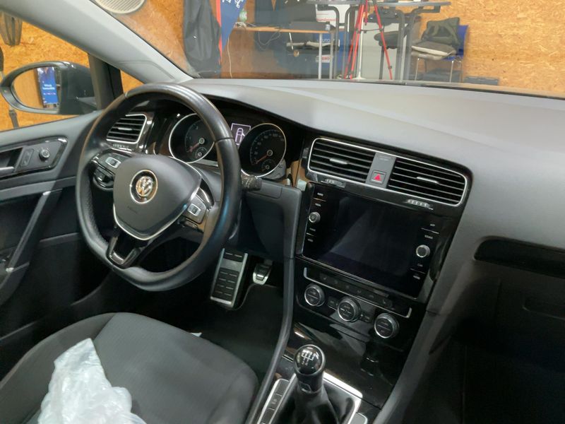 Volkswagen Golf VII 1.6 TDI Sound 2018 – снимка 18