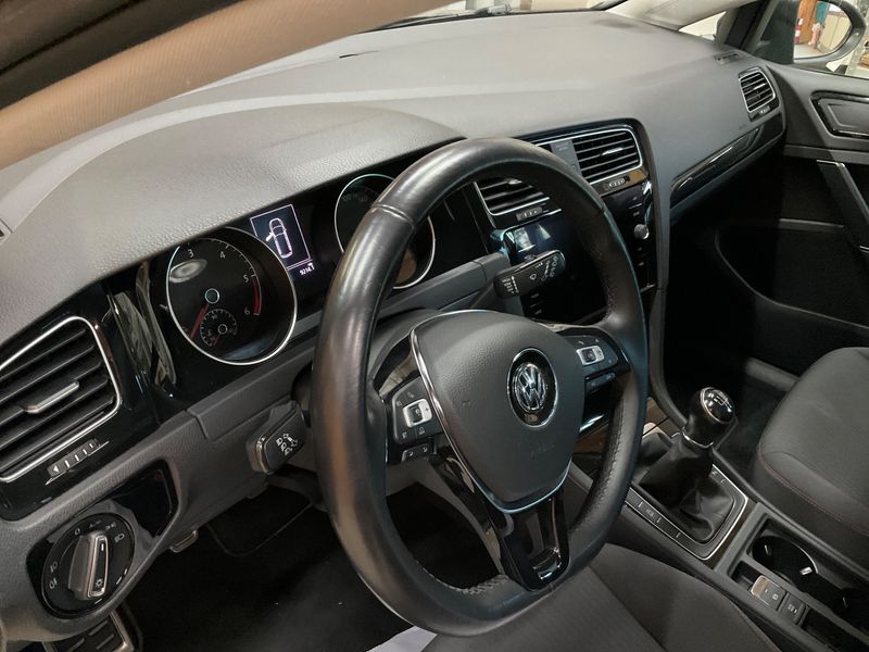 Volkswagen Golf VII 1.6 TDI Sound 2018 – снимка 25