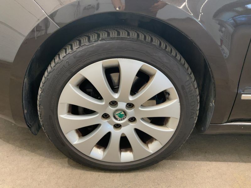 Skoda Superb 2.0 TDI Elegance 4x4 2012 – снимка 3