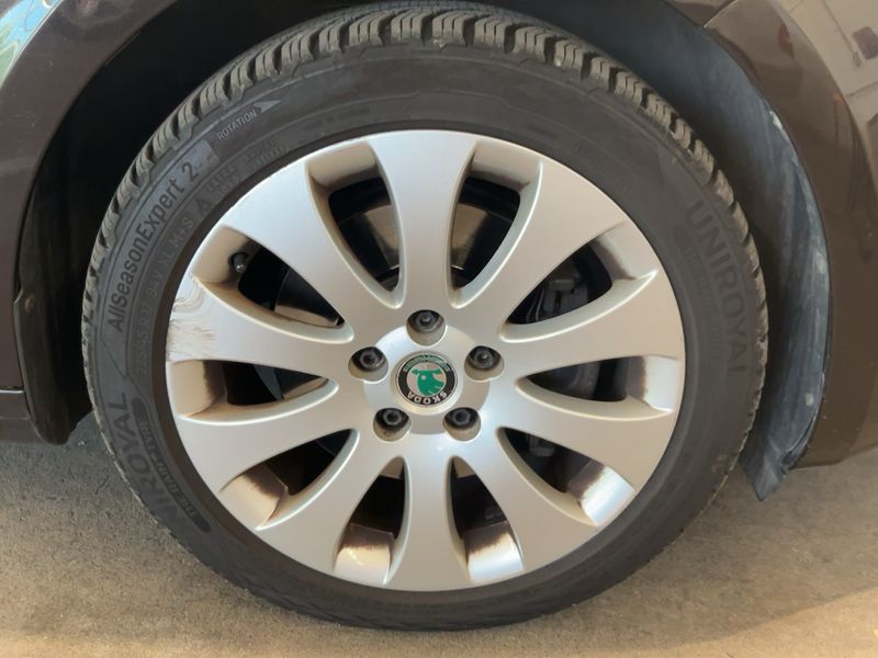 Skoda Superb 2.0 TDI Elegance 4x4 2012 – снимка 11