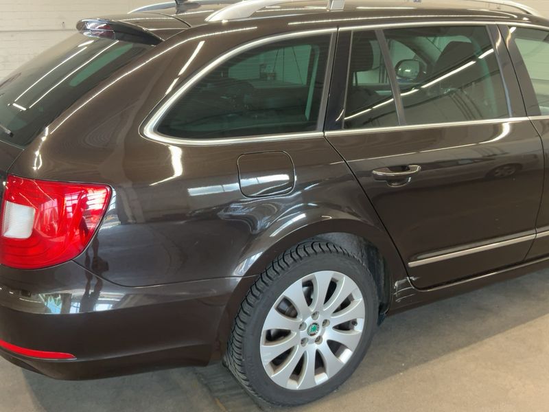 Skoda Superb 2.0 TDI Elegance 4x4 2012 – снимка 8