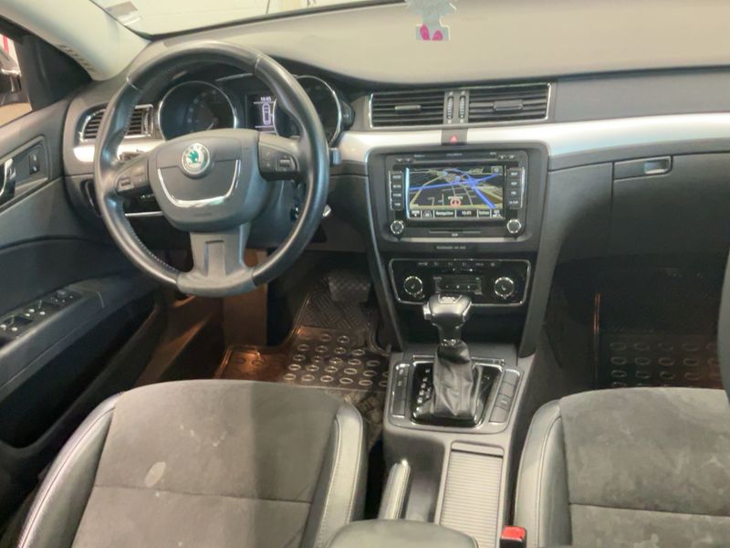 Skoda Superb 2.0 TDI Elegance 4x4 2012 – снимка 17