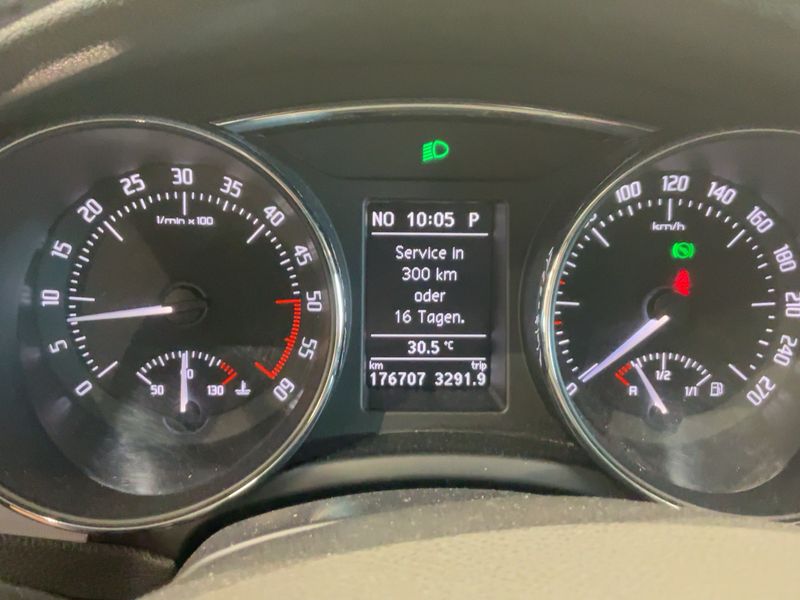 Skoda Superb 2.0 TDI Elegance 4x4 2012 – снимка 18