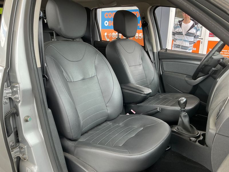 Dacia Duster 1.5 dCi Prestige 4x2 2017 – снимка 16
