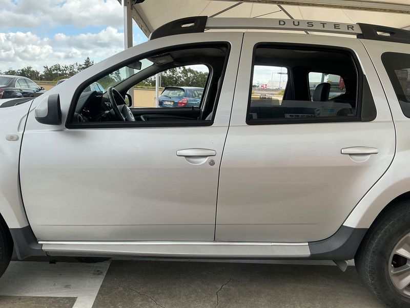 Dacia Duster 1.5 dCi Prestige 4x2 2017 – снимка 4