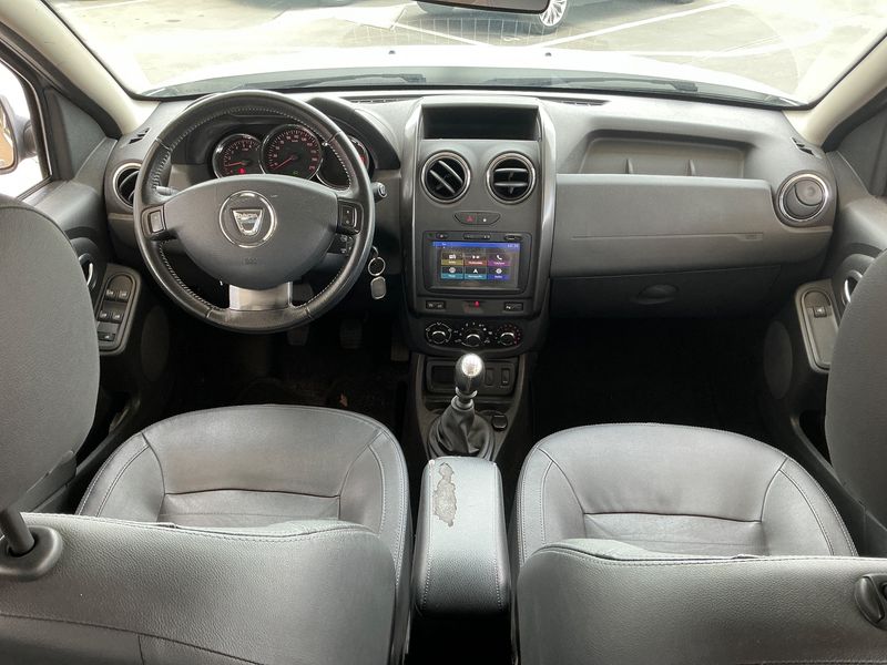 Dacia Duster 1.5 dCi Prestige 4x2 2017 – снимка 17