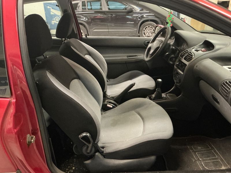 Peugeot 206 1.1 X Line 2004 – снимка 3