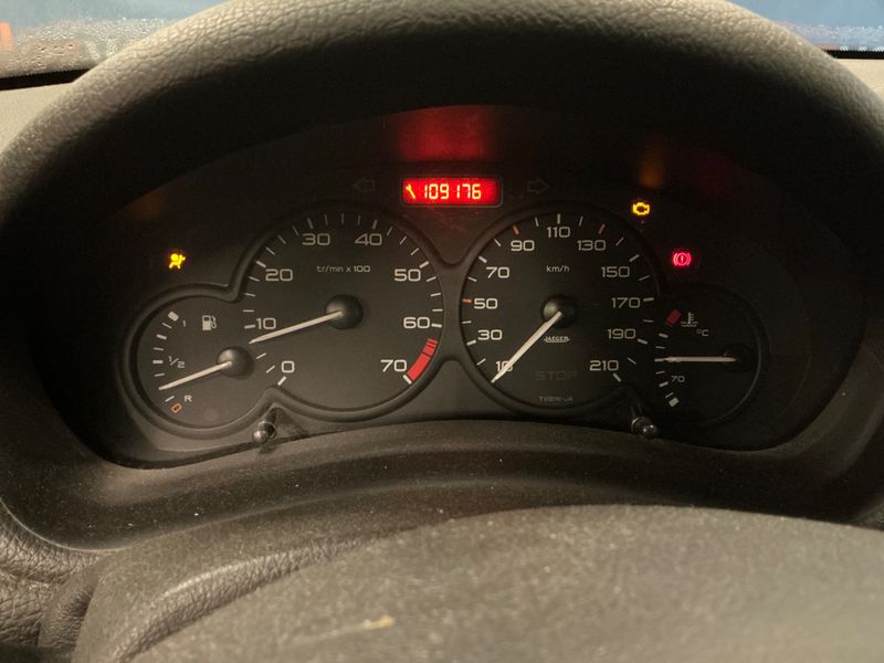 Peugeot 206 1.1 X Line 2004 – снимка 4