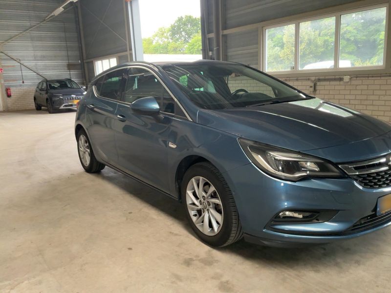 Opel Astra 1.4 SIDI Turbo Innovation Start&Stop 2017 – снимка 12