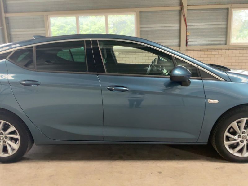 Opel Astra 1.4 SIDI Turbo Innovation Start&Stop 2017 – снимка 10