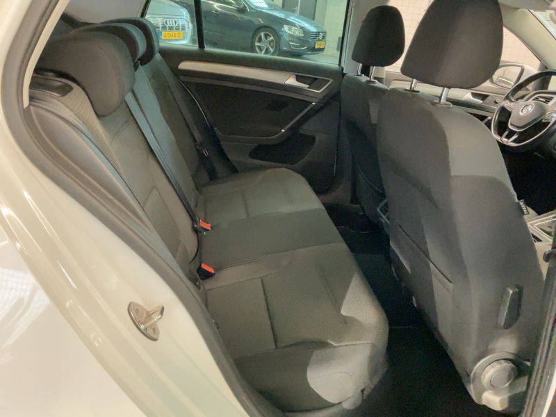 Volkswagen Golf VII 1.0 TSI Comfortline BlueMotion Tech 2015 – снимка 19