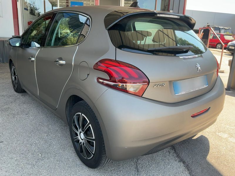 Peugeot 208 1.6 Blue-HDi Active 2015 – снимка 6