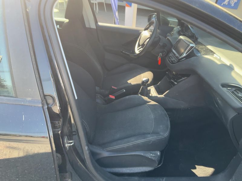 Peugeot 208 1.2 e-VTi Active 2017 – снимка 16