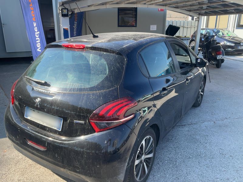 Peugeot 208 1.2 e-VTi Active 2017 – снимка 8