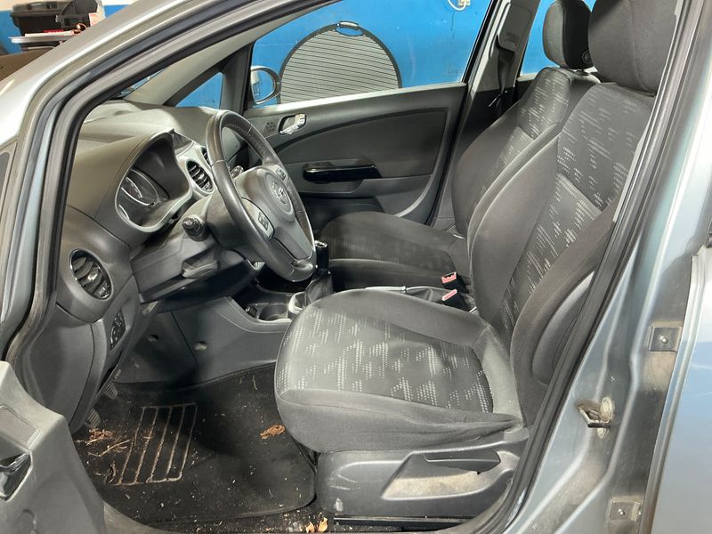 Opel Corsa 1.3 CDTI Satellite 2011 – снимка 3