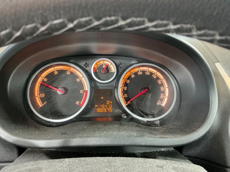 Opel Corsa 1.3 CDTI Satellite 2011 – снимка 4