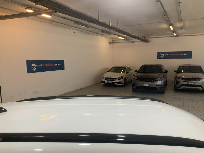 Land Rover Discovery Sport 2.0 Turbo SE AWD 2018 – снимка 13