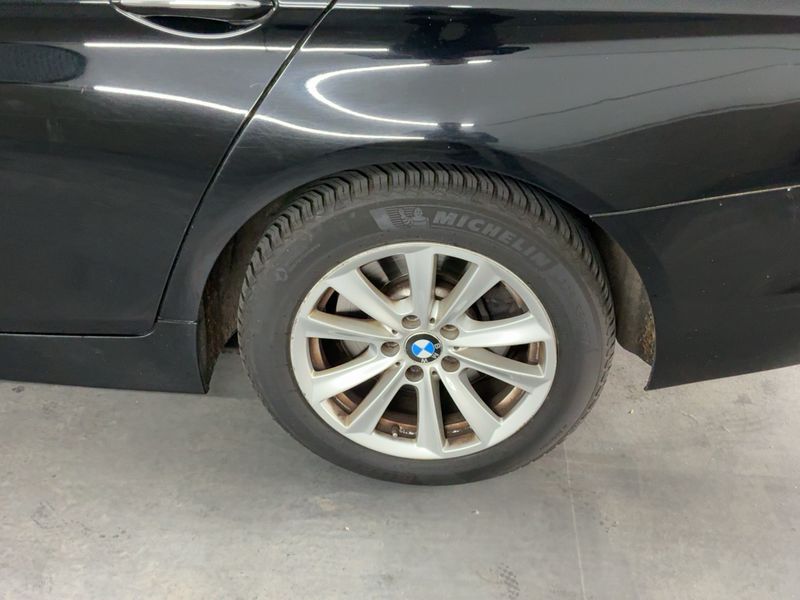 BMW 5er 530d xDrive 2015 – снимка 17