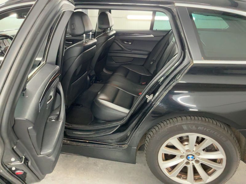 BMW 5er 530d xDrive 2015 – снимка 14