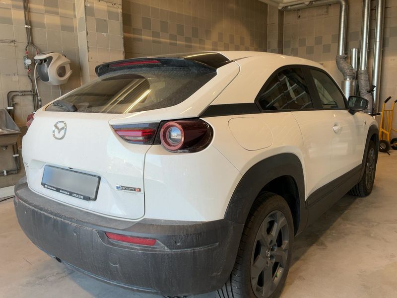 Mazda MX-30 electric drive 125 kW Exclusive-Line R-EV 2024 – снимка 8