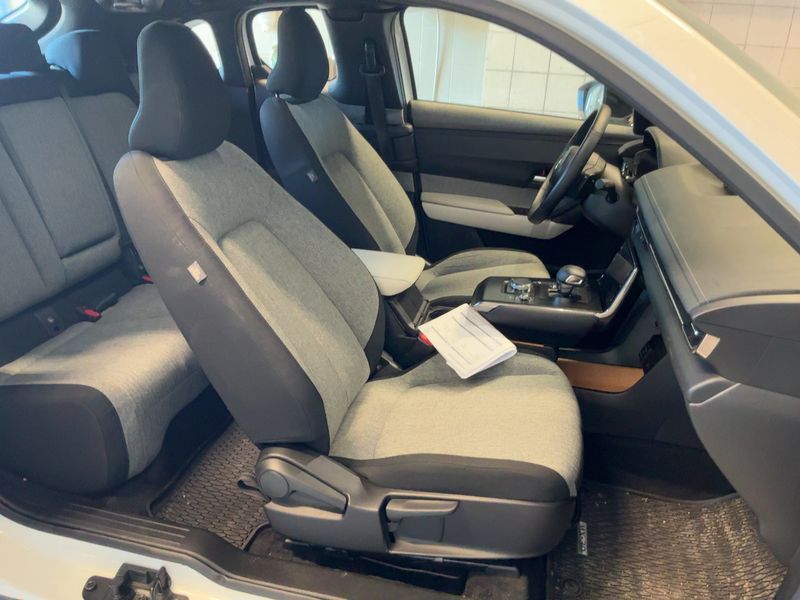 Mazda MX-30 electric drive 125 kW Exclusive-Line R-EV 2024 – снимка 17