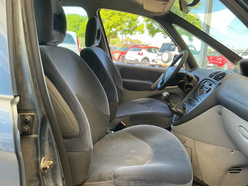 Citroen Xsara Picasso 1.6 HDi X 2006 – снимка 3