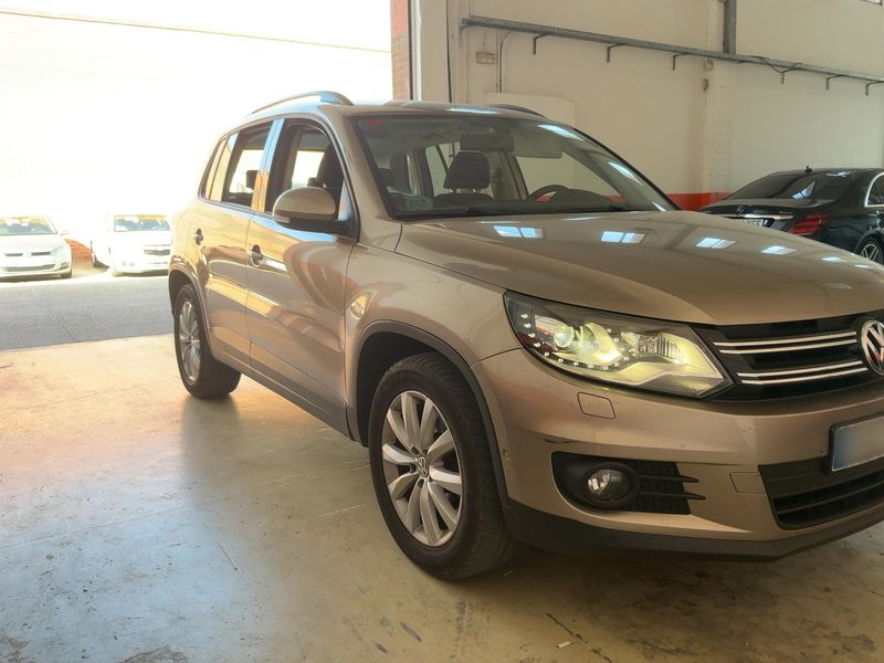 Volkswagen Tiguan 2.0 TDI T1 BlueMotion Tech 2015 – снимка 12