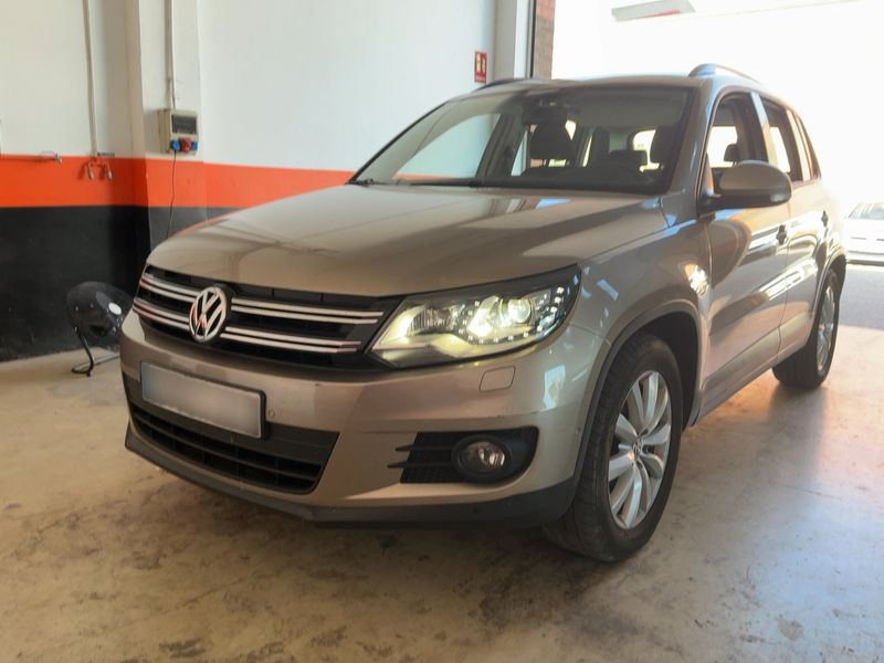Volkswagen Tiguan 2.0 TDI T1 BlueMotion Tech 2015 – снимка 1
