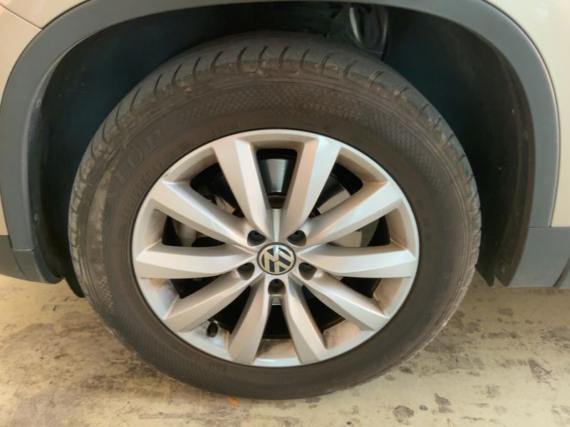 Volkswagen Tiguan 2.0 TDI T1 BlueMotion Tech 2015 – снимка 3