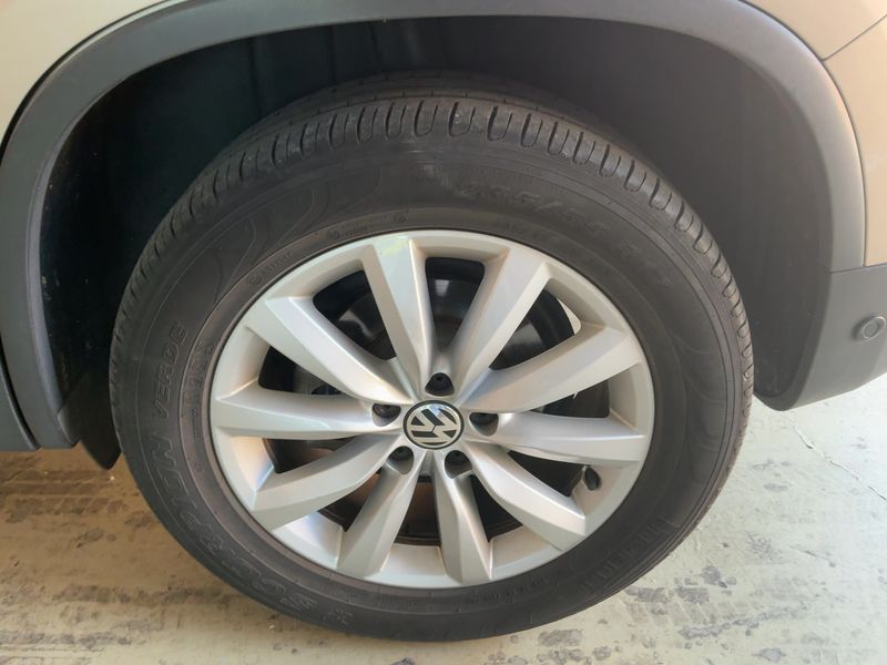 Volkswagen Tiguan 2.0 TDI T1 BlueMotion Tech 2015 – снимка 5