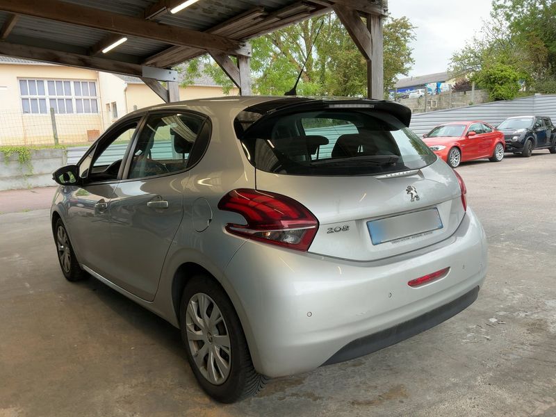Peugeot 208 1.6 Blue-HDi Active Business 2017 – снимка 6