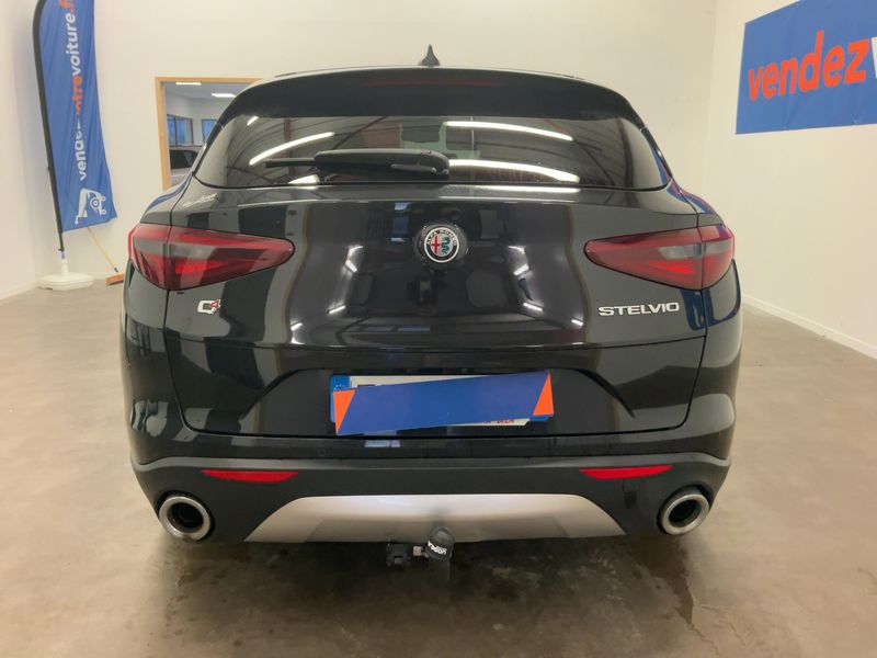Alfa Romeo Stelvio 2.2 JTDM Lusso Q4 2018 – снимка 7